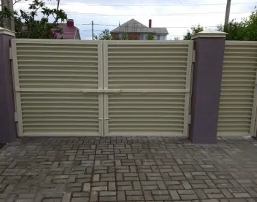 Распашные ворота с автоматикой в Краснодаре под ключ