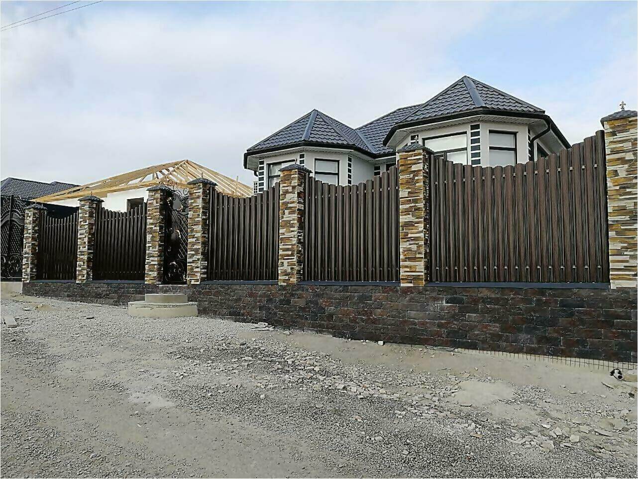забор из штакетника 110м фото3 в Краснодаре