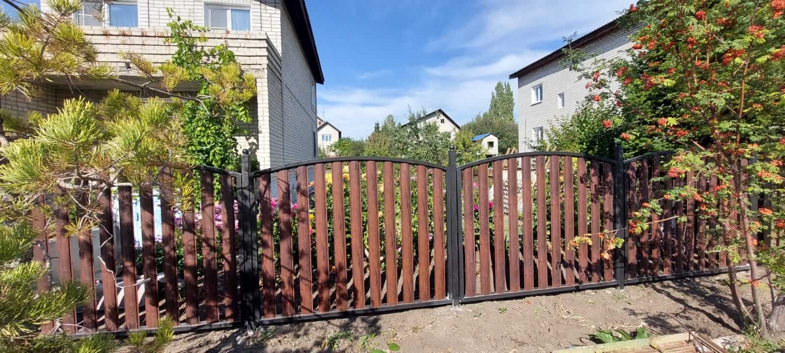 забор из штакетника каштан красный фото2 в Краснодаре