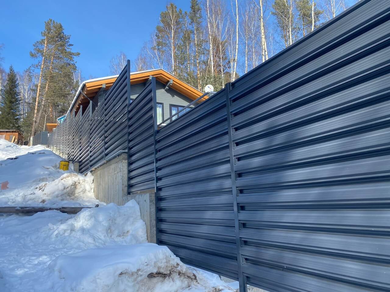 забор из штакетника 130м ral7024/7024 серый графит фото5 в Краснодаре