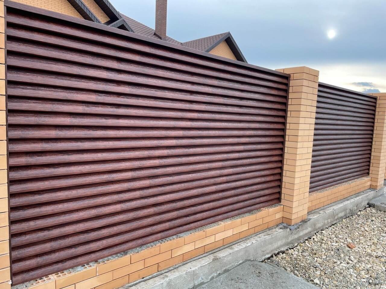 Забор с ламелями Еврожалюзи 53м SteelArt Античный Дуб фото5 в Краснодаре