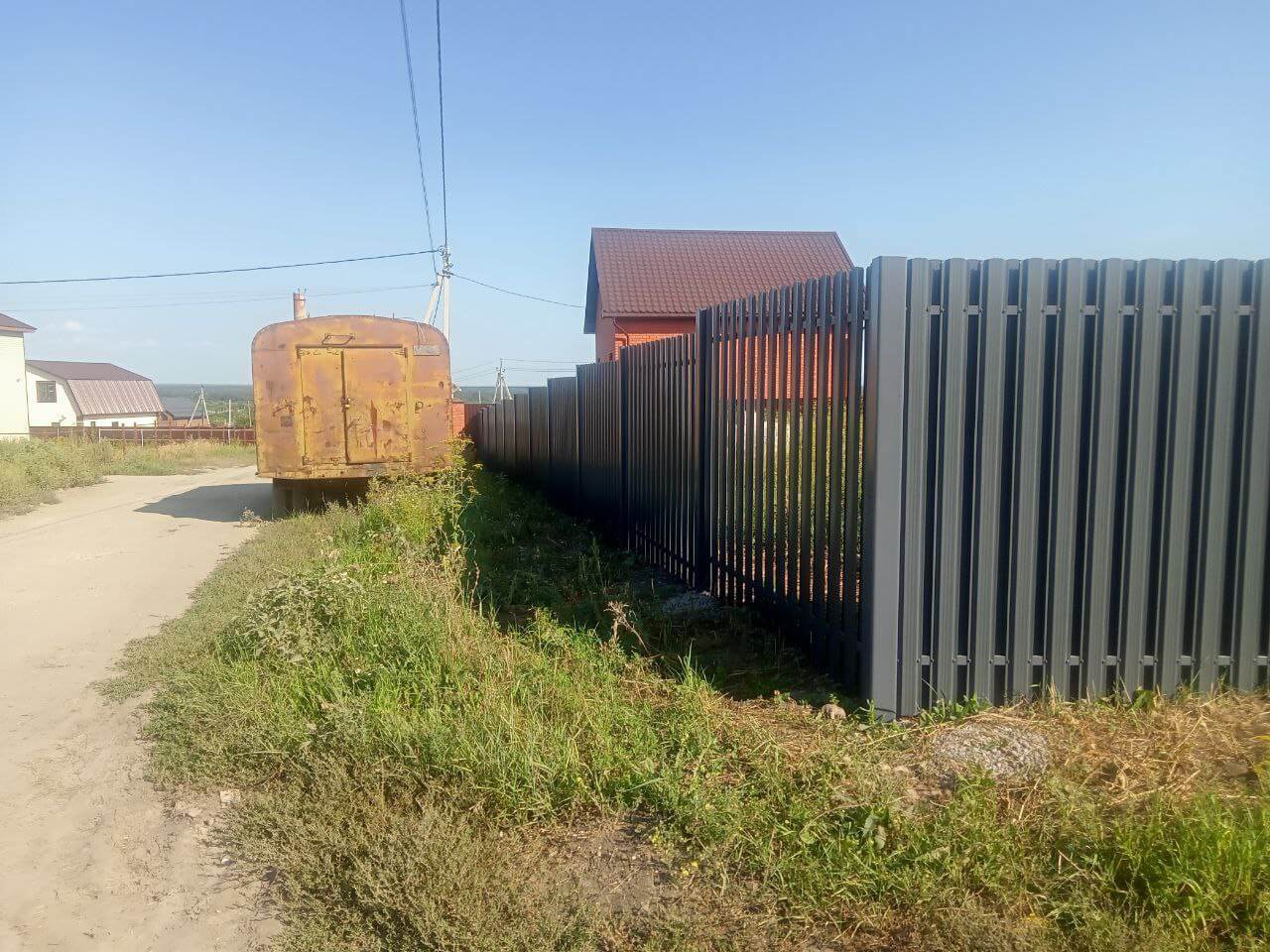 Забор из евроштакетника 21м RAL7024/7024 Серый Графит двусторонний фото 2 в Краснодаре