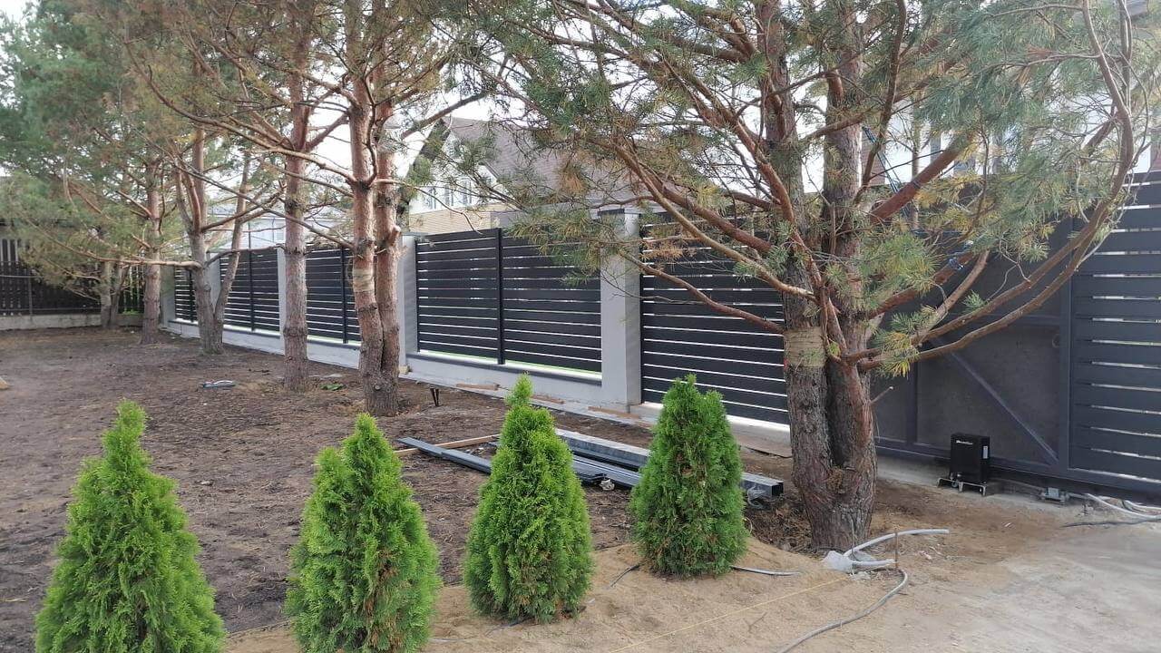 Забор-ранчо из металлопланкена 36м RAL7024 Серый Графит фото 6 в Краснодаре
