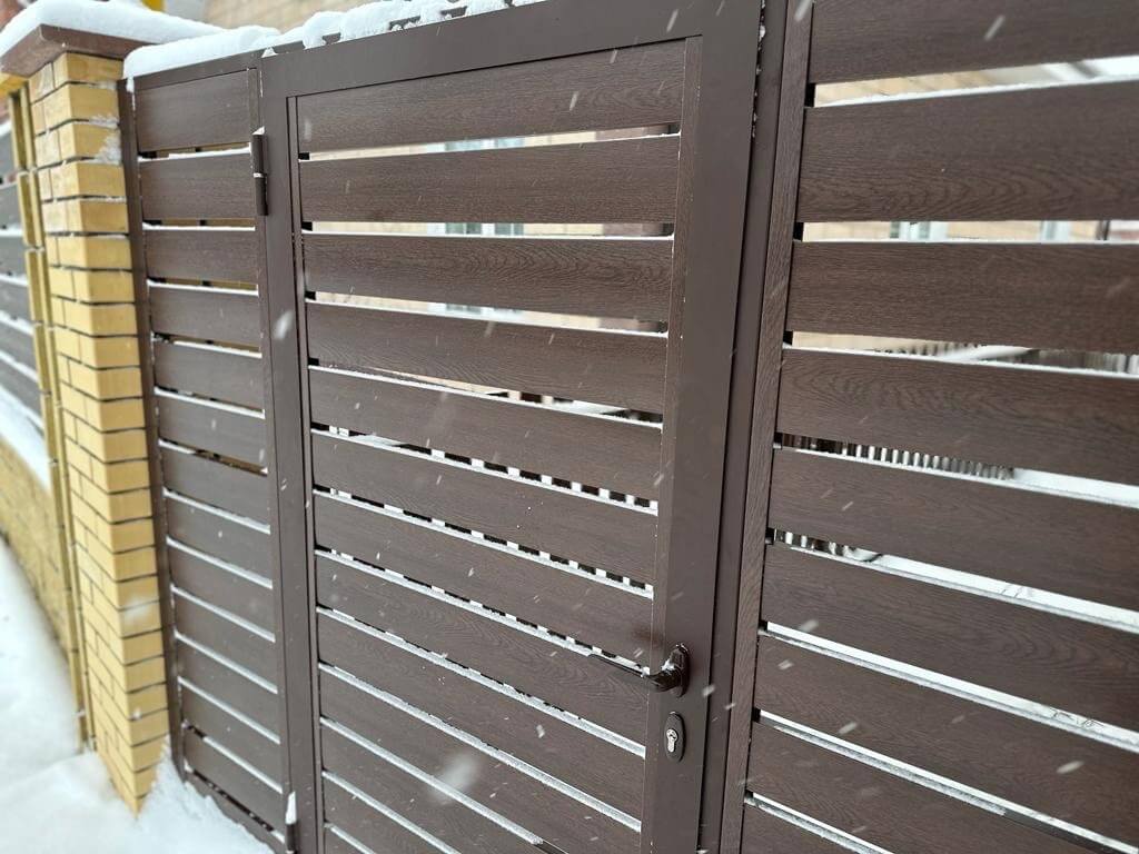 Забор-ранчо из металлопланкена 34м Мореный Дуб Printech фото 1 в Краснодаре
