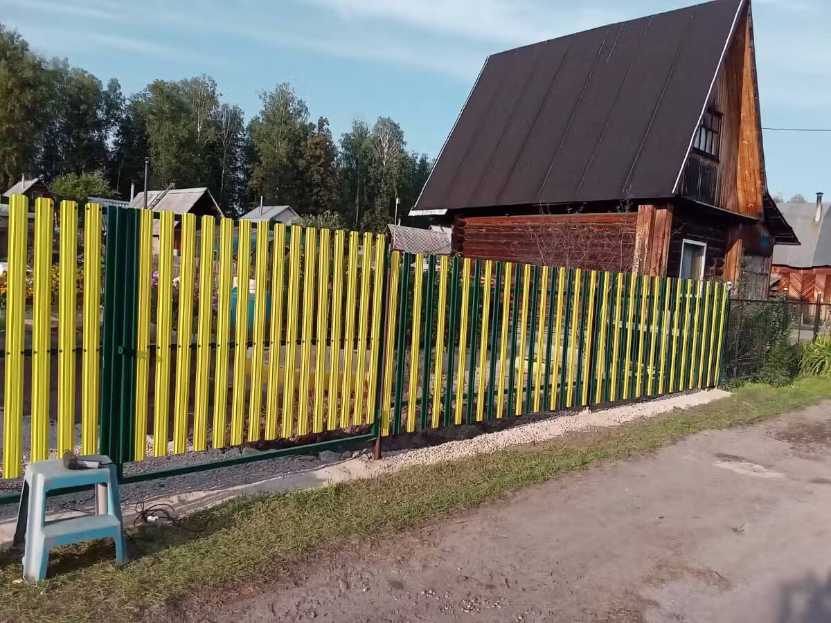Забор из евроштакетника 13м RAL1018 Желтый фото 3 в Краснодаре