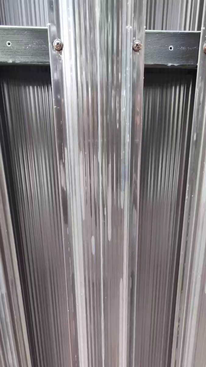 Забор из евроштакетника 22м RAL8019/8019 Темный Шоколад двусторонний фото 3 в Краснодаре