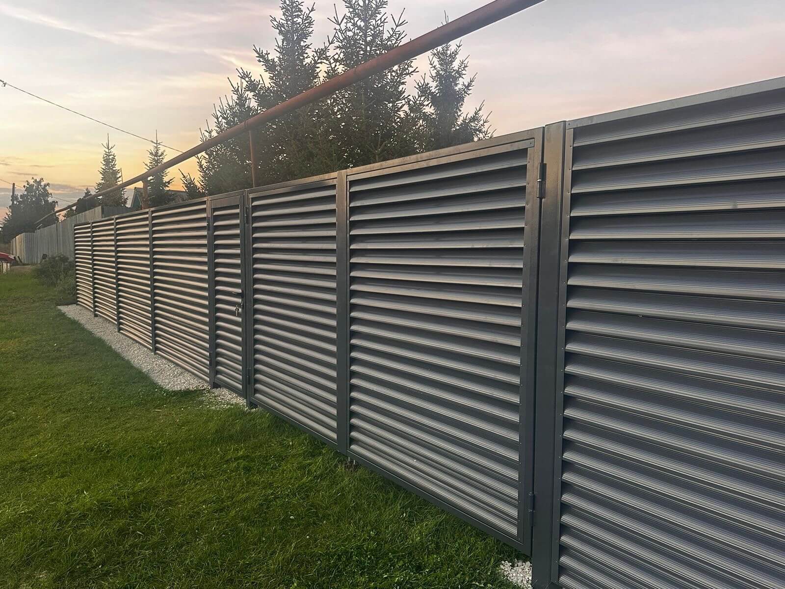 Забор из ламелей Еврожалюзи 26м RAL7024/7024 Серый Графит двусторонний в Краснодаре