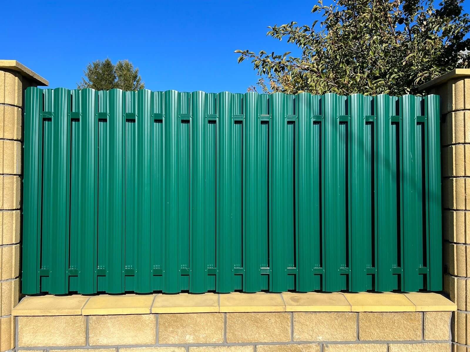 Забор из евроштакетника 22м RAL6005/6005 Зеленый Мох двусторонний в Краснодаре
