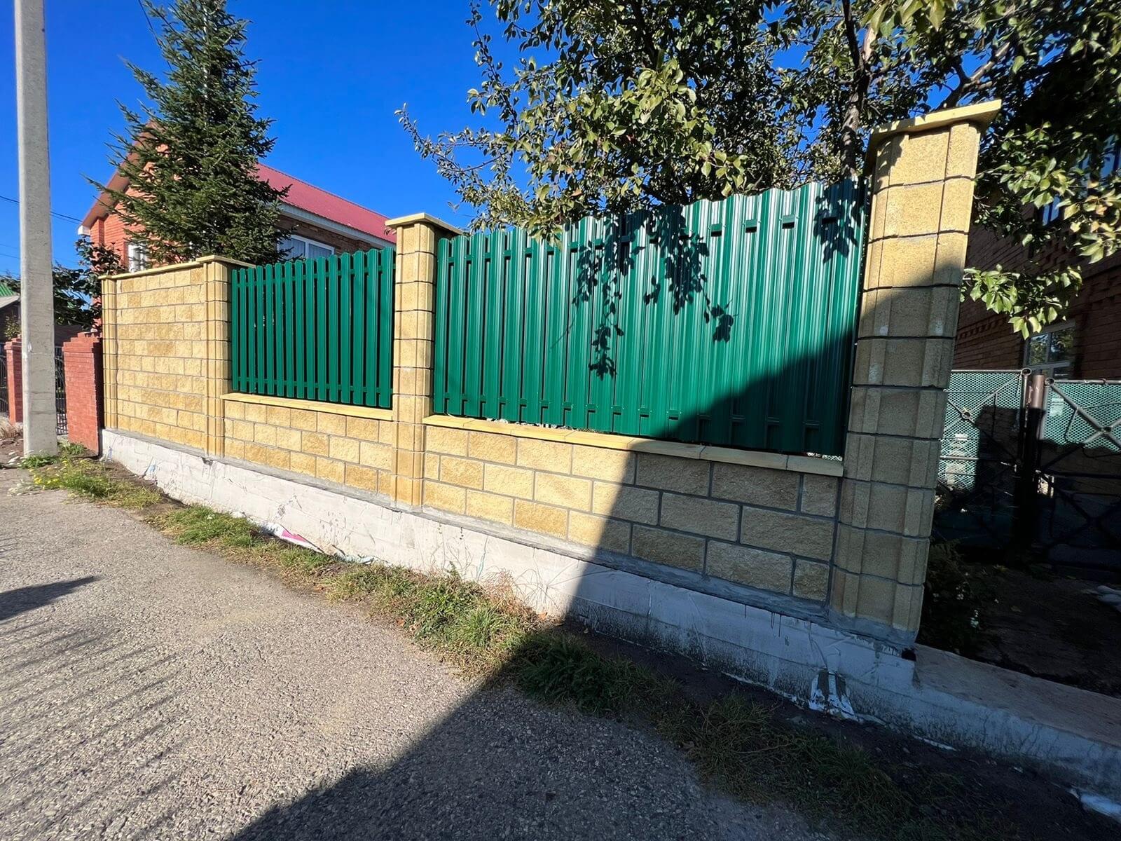 Забор из евроштакетника 22м RAL6005/6005 Зеленый Мох двусторонний фото 4 в Краснодаре