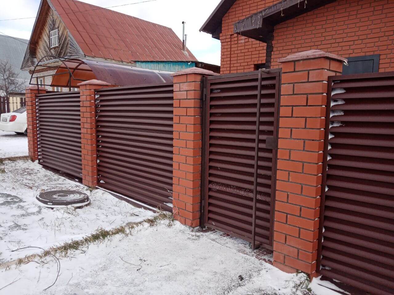 Забор из ламелей еврожалюзи 12м RAL8017/8017 Шоколад двусторонний МАТТЕ фото 2 в Краснодаре