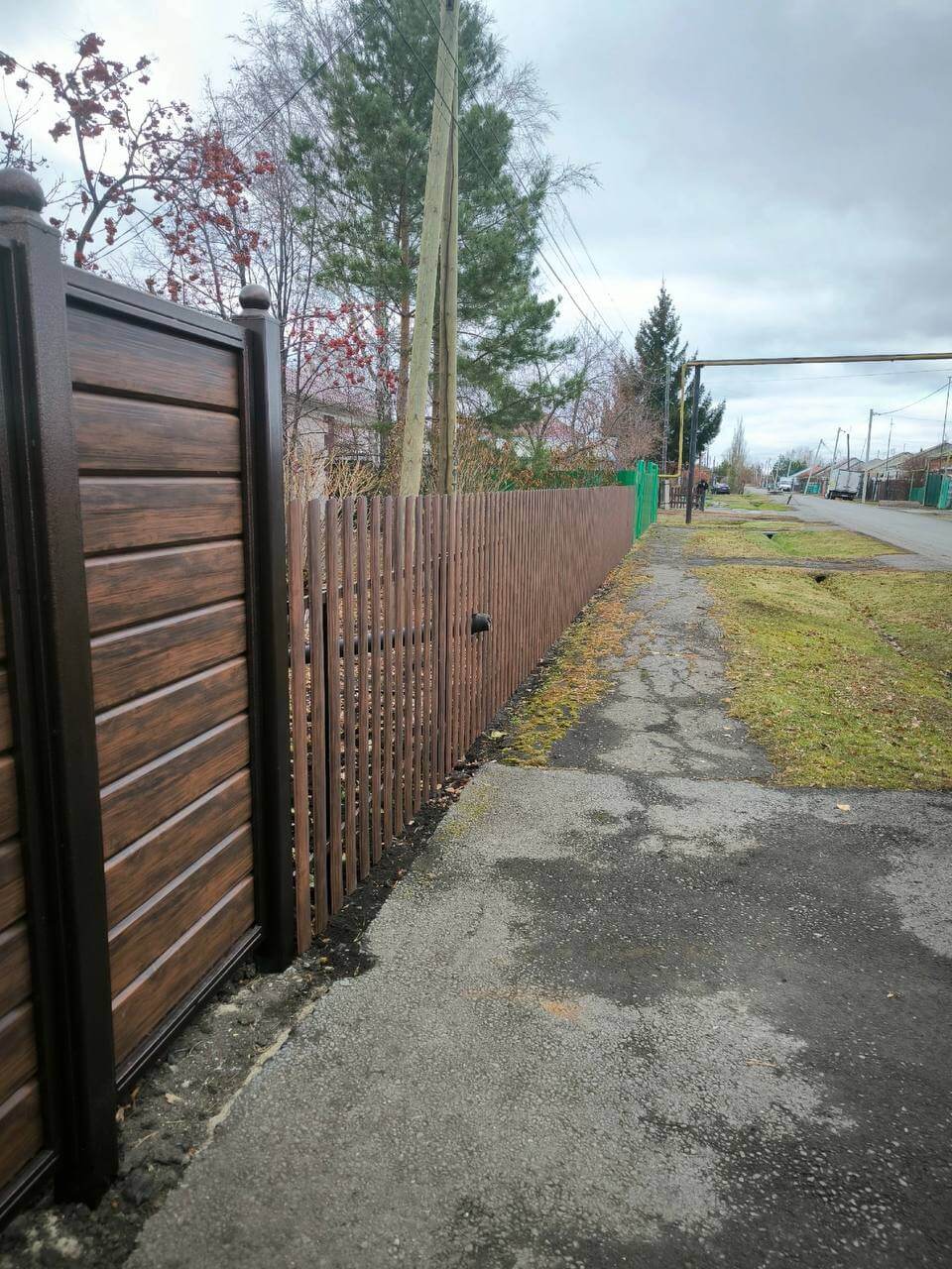 Забор из металлосайдинга Евро-Брус 46м Античное Дерево Принтек фото 3 в Краснодаре