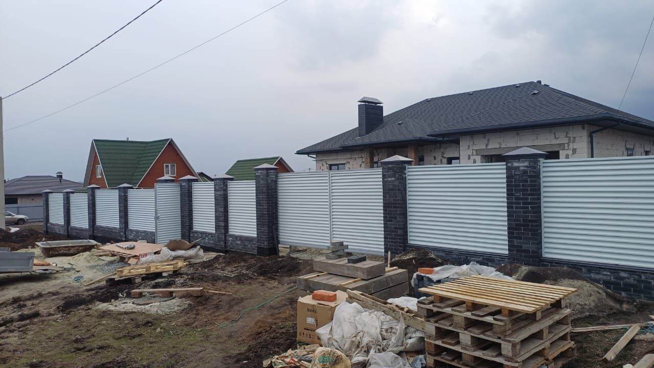 Забор-жалюзи из ламелей ЭКО-Z 94м RAL9003/9003 Белый двусторонний фото 2 в Краснодаре