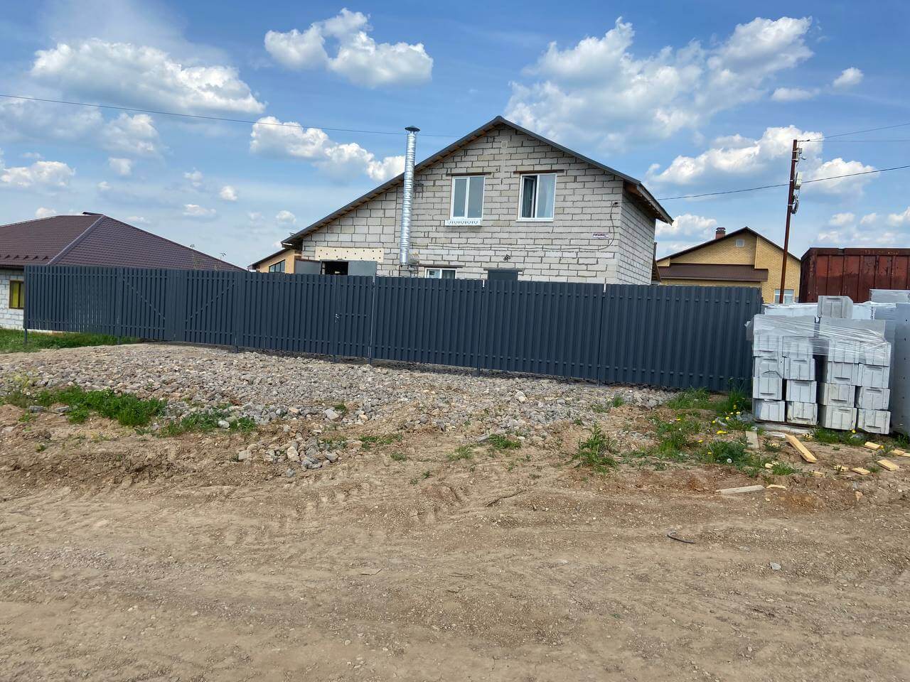 Забор из евроштакетника 16м RAL7024 Серый Графит фото 6 в Краснодаре