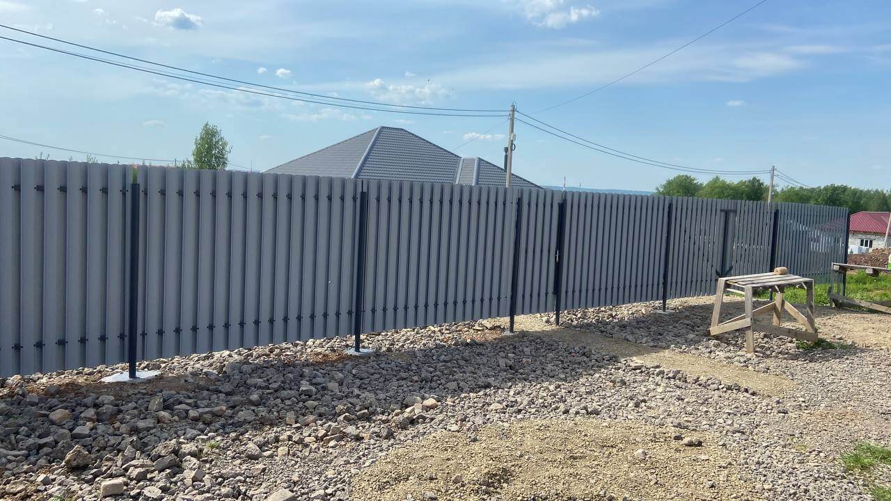 Забор из евроштакетника 16м RAL7024 Серый Графит фото 2 в Краснодаре