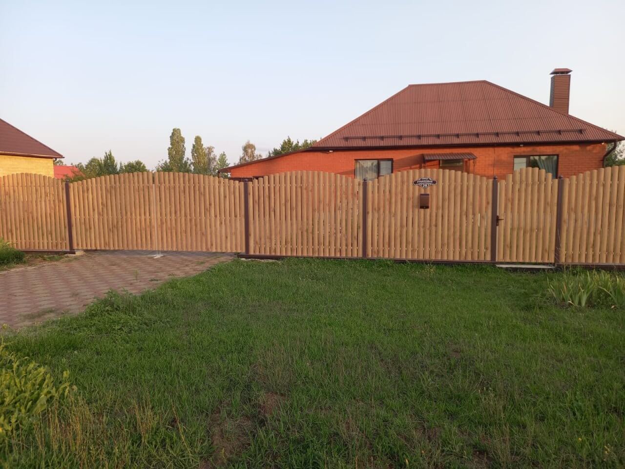 Забор из евроштакетника 24м Клен Светлый SteelArt фото 3 в Краснодаре