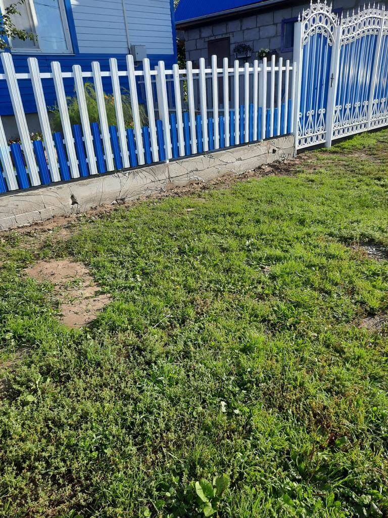 Забор из евроштакетника 14м RAL9003 Белый, RAL5005 Синий Сигнал фото 3 в Краснодаре