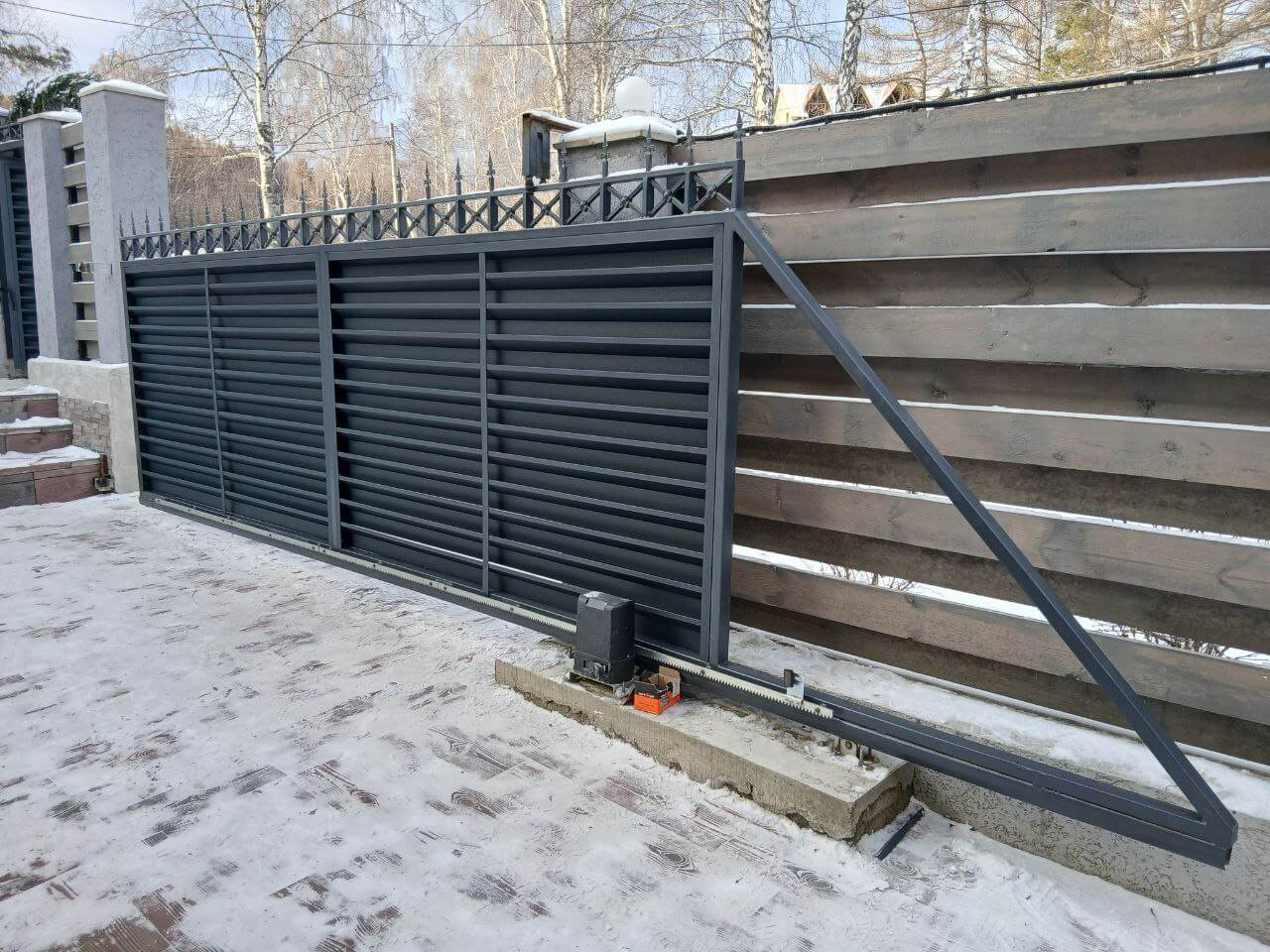 Входная группа из ламелей Хай-Тек RAL7024/7024 Серый Графит двусторонний МАТТЕ фото 23 в Краснодаре