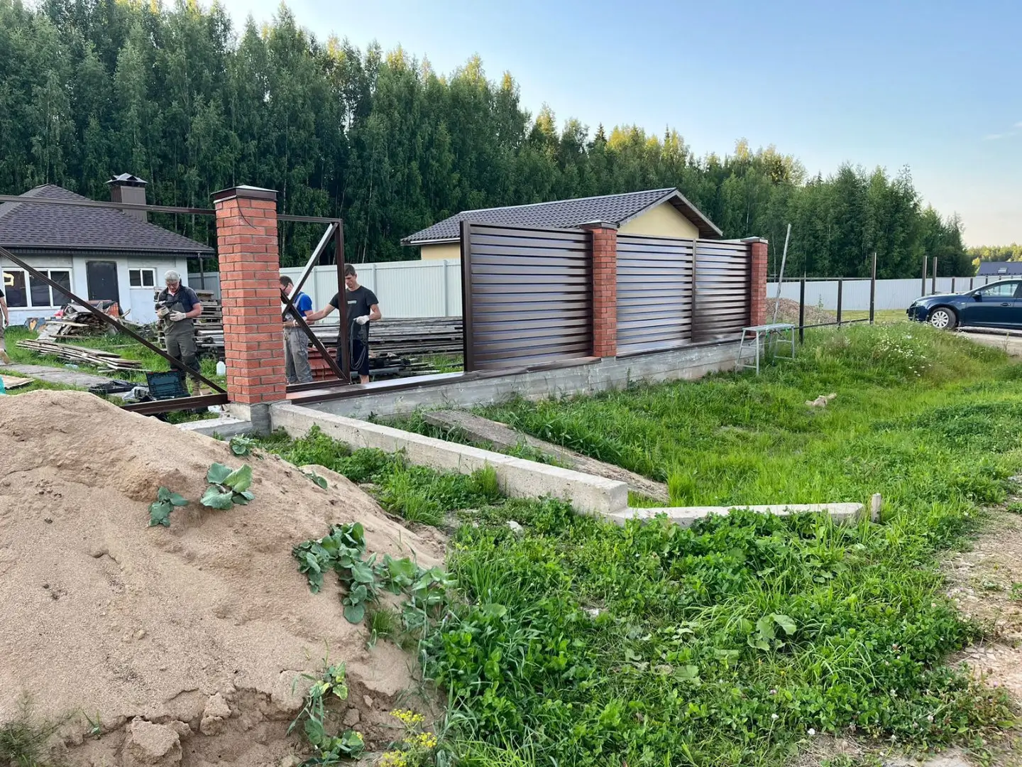 Забор-жалюзи из ламелей Хай-Тек 26м RAL8017/8017 Шоколад двусторонний фото 3 в Краснодаре