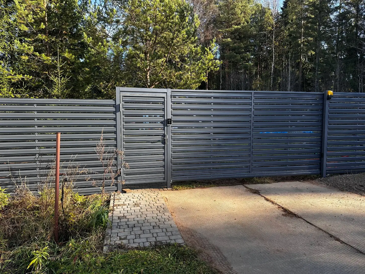 Забор-ранчо из евроштакетника 10м RAL7024 Серый Графит в Краснодаре